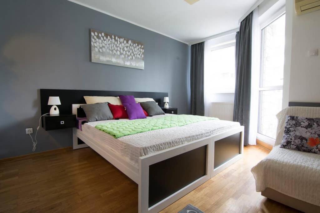 Maxim Appartement Belgrado Buitenkant foto